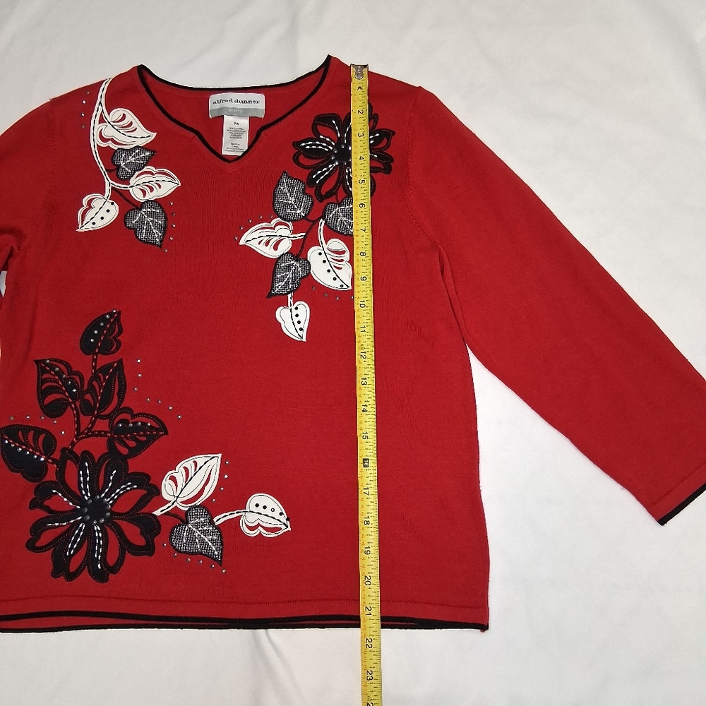 Alfred Dunner Women's Red Sweater with Black and White Details SZ PM 60%cotton. - Picture 14 of 16